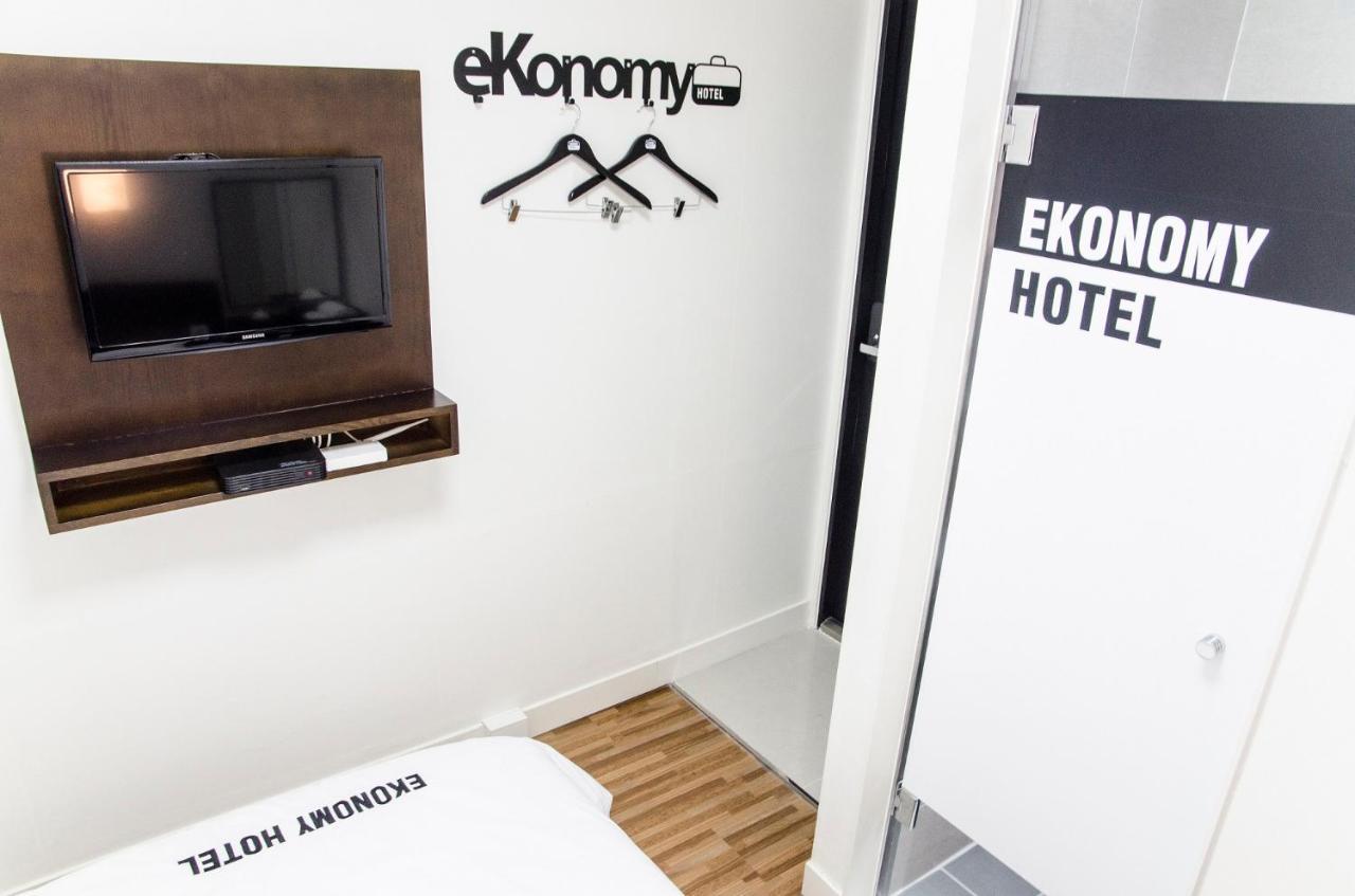 Ekonomy Haeundae Hostel Busan Exterior foto