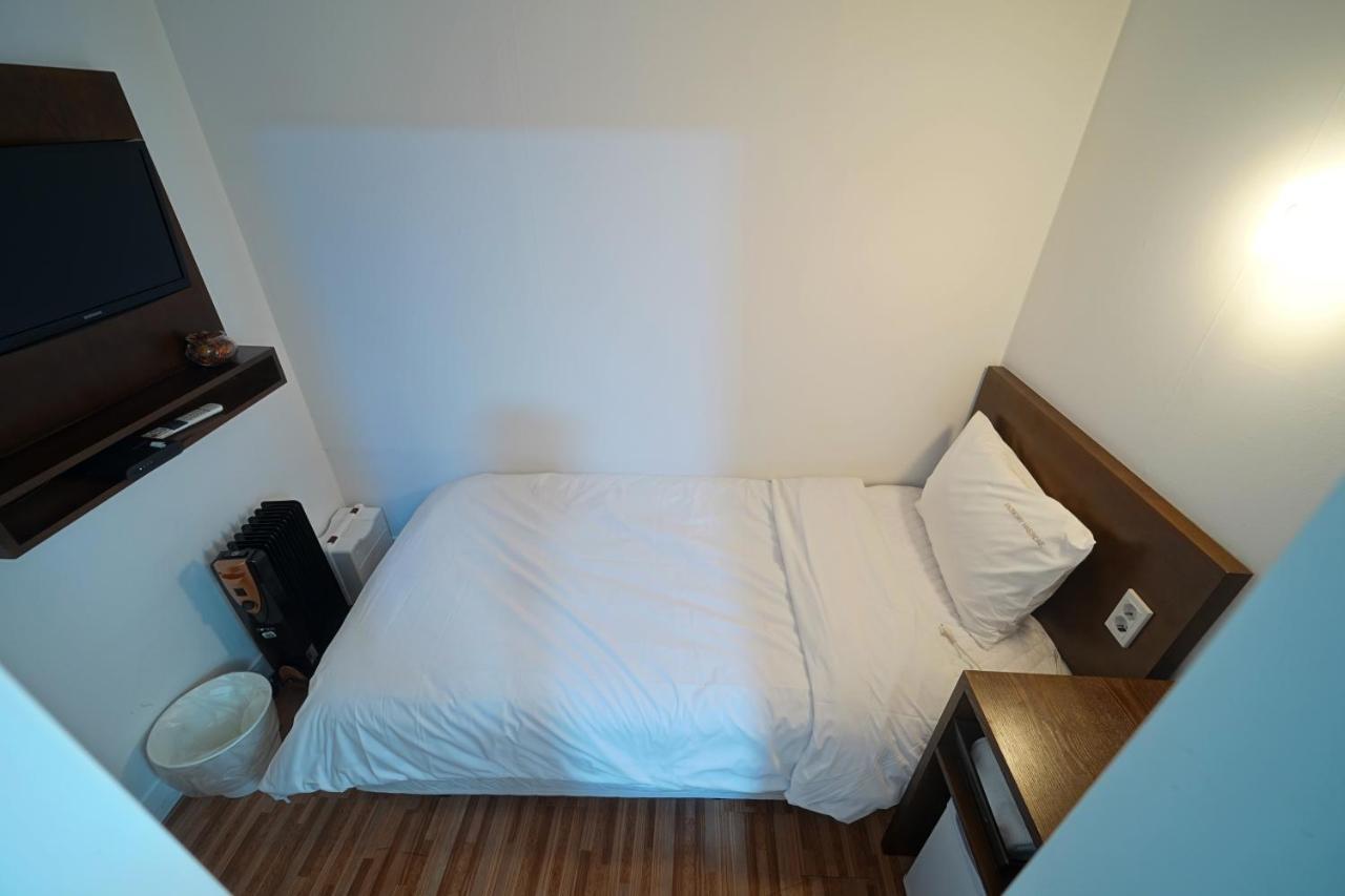 Ekonomy Haeundae Hostel Busan Exterior foto