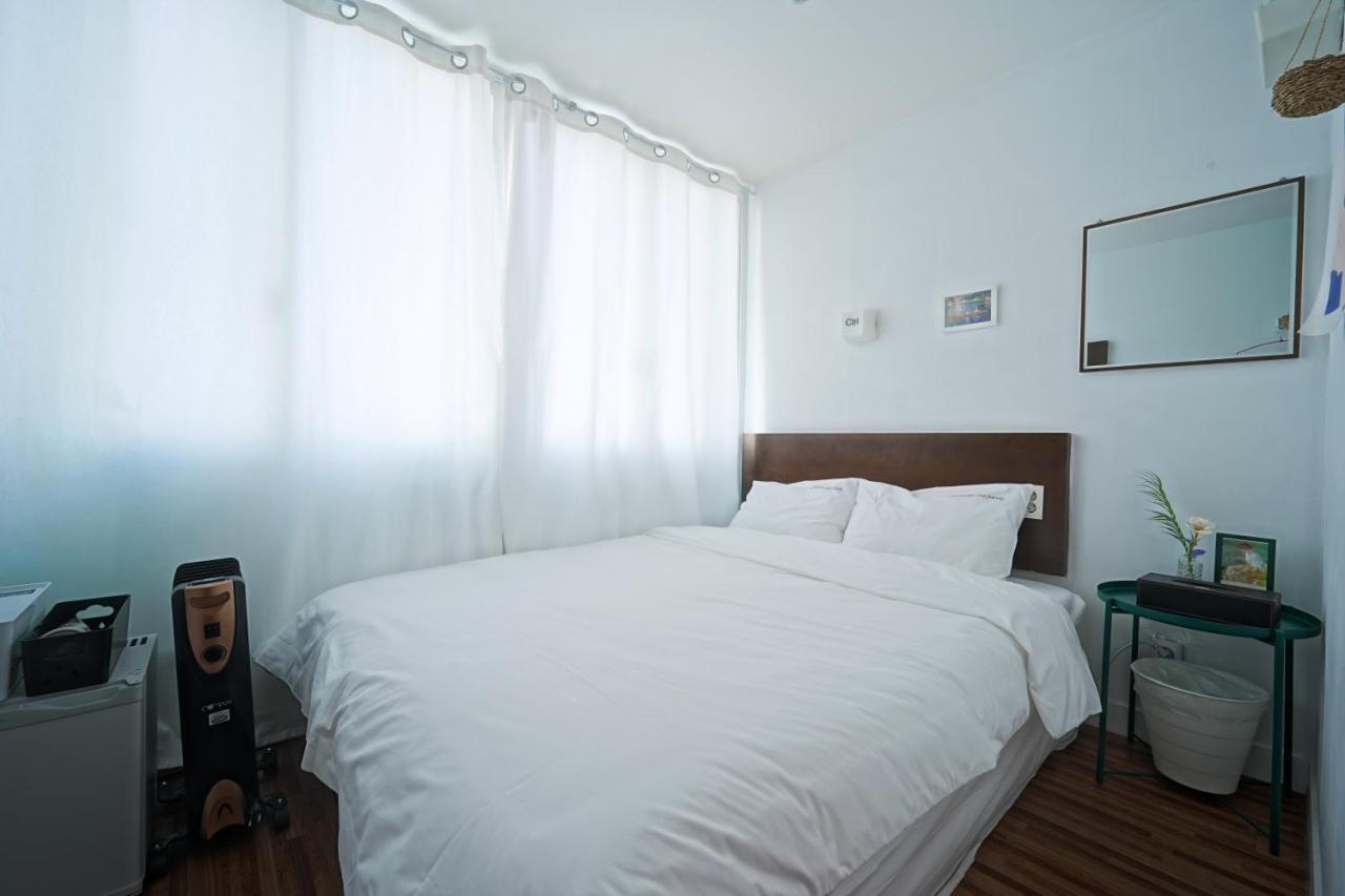 Ekonomy Haeundae Hostel Busan Exterior foto